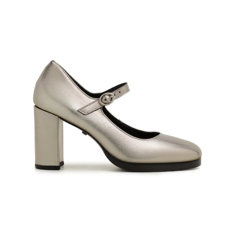Women's peach stiletto heel pumps for a soft and feminine appeal'Charlotte' vegan high-heeled Mary-Jane by Zette Shoes - metallic silver Women's peach stiletto heel pumps for a soft and feminine appeal'Charlotte' vegan high-heeled Mary-Jane by Zette Shoes - metallic silver