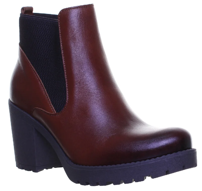 women's ankle boots for petite womenJustin Reess England 7300 In Brown