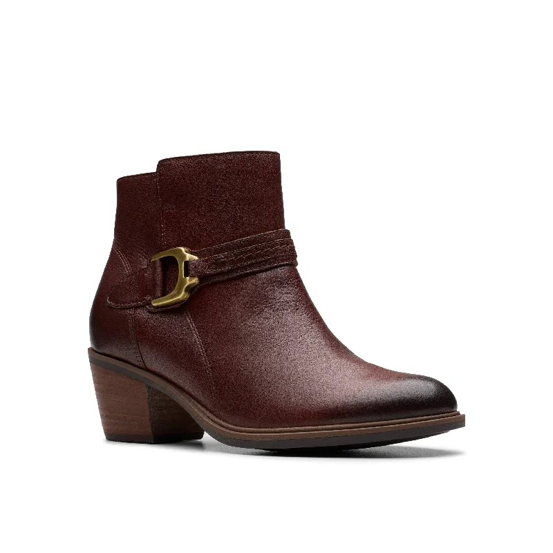 Women's platform - sole fashion & dress shoes with a chunky heel and a platform for added height CLARKS NEVA BUCKLE Women's platform - sole fashion & dress shoes with a chunky heel and a platform for added height CLARKS NEVA BUCKLE