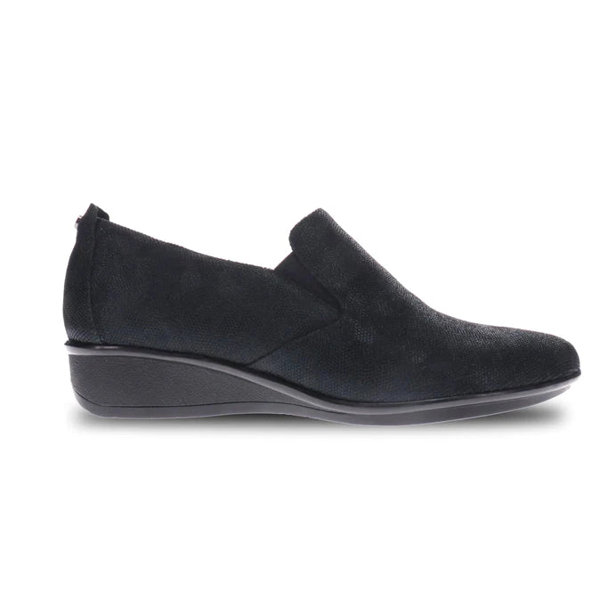 Women's metallic - finish fashion & dress shoes with a stiletto heel for a glamorous night out REVERE JAMAIKA BLACK Women's metallic - finish fashion & dress shoes with a stiletto heel for a glamorous night out REVERE JAMAIKA BLACK