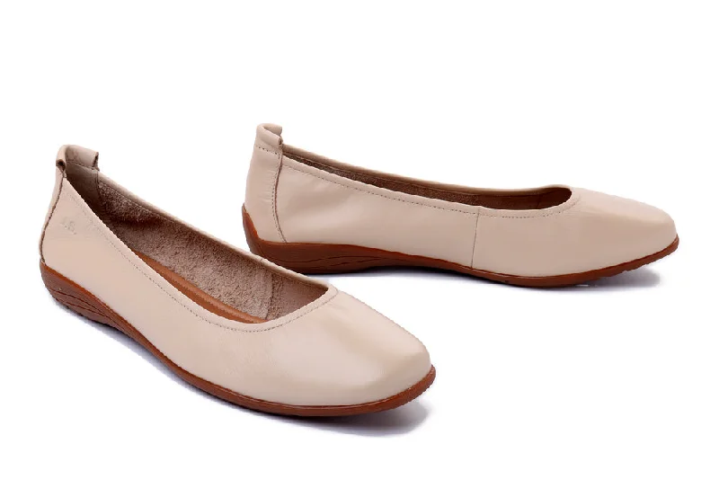 Women's metallic - finish fashion & dress shoes with a stiletto heel for a glamorous night out Josef Seibel Fenja 01 Sand Women's metallic - finish fashion & dress shoes with a stiletto heel for a glamorous night out Josef Seibel Fenja 01 Sand