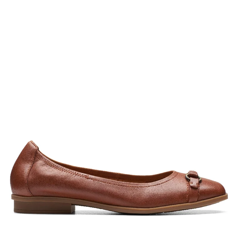 Women's Memory Foam Insole Loafers in Pink for Added Comfort Clarks Lyrical Sky in Brown Leather Women's Memory Foam Insole Loafers in Pink for Added Comfort Clarks Lyrical Sky in Brown Leather