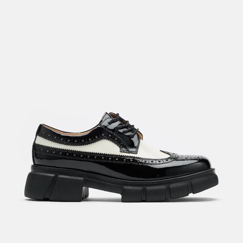 Women's strappy fashion & dress shoes with a woven leather design for a high - end look Ms. Alexander Black/White Patent Leather Lug Wingtip Derby Women's strappy fashion & dress shoes with a woven leather design for a high - end look Ms. Alexander Black/White Patent Leather Lug Wingtip Derby