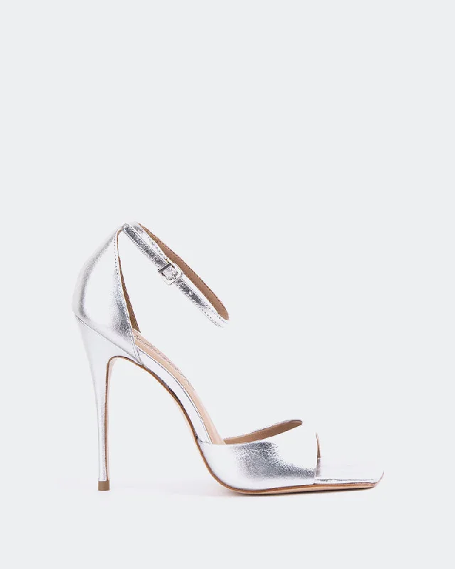 Women's Flat Slide Sandals with a Memory Foam Insole in White for All - Day ComfortAnalu Silver Metal