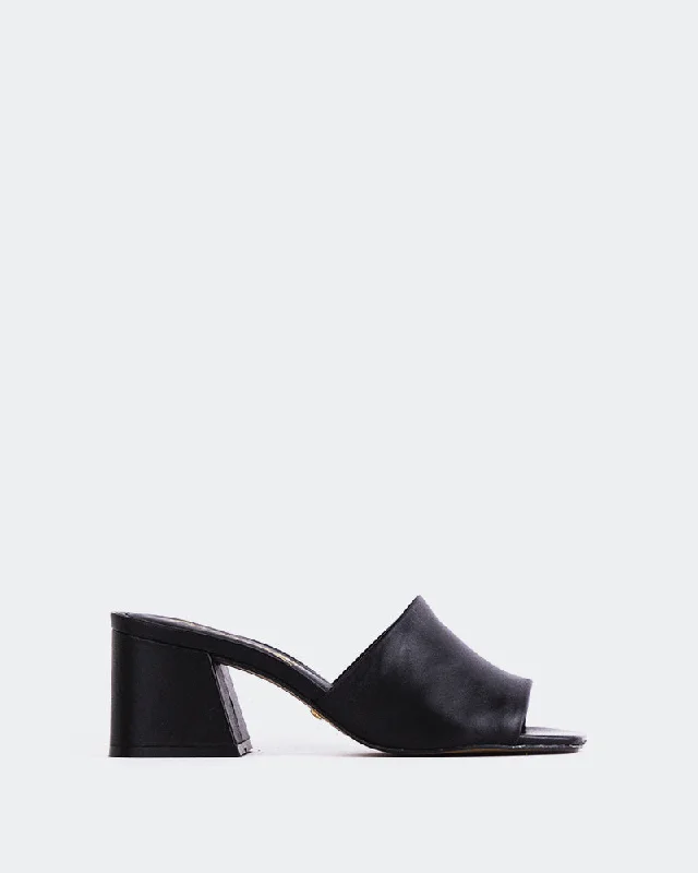 Shock - Absorbing Women's Sandals with a Soft Insole in Black for Active LifestylesClarabelle Black Leather
