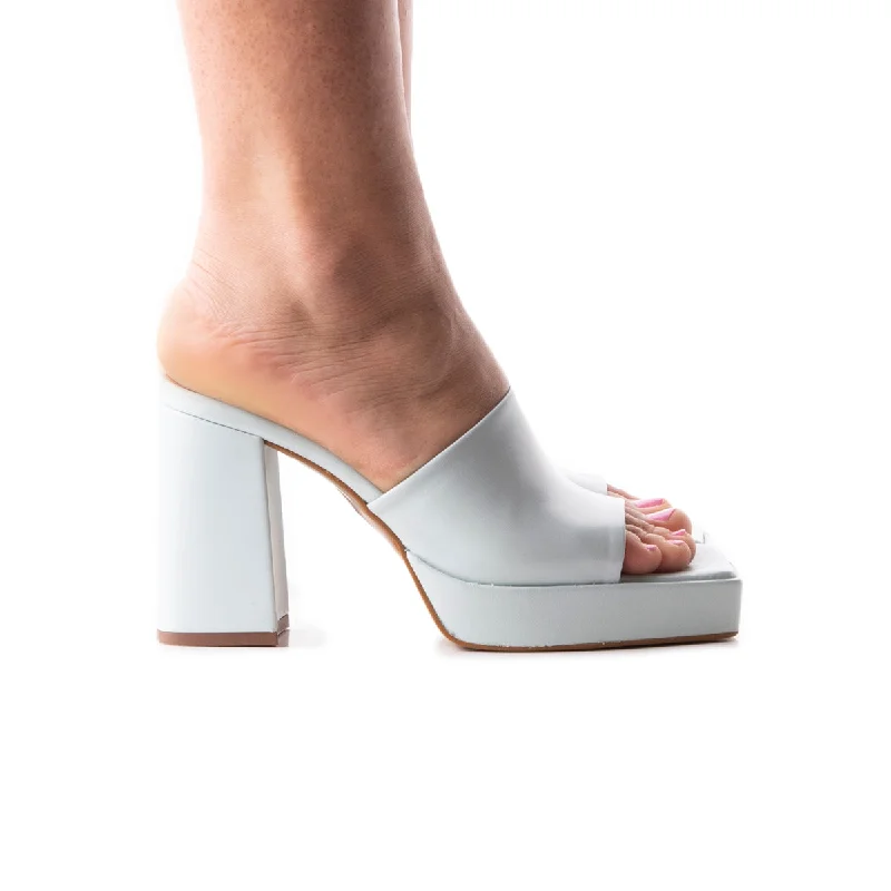 Women's Ankle - Strap Sandals with a Block Heel in Red for a Sophisticated StyleDurango Light Blue Leather