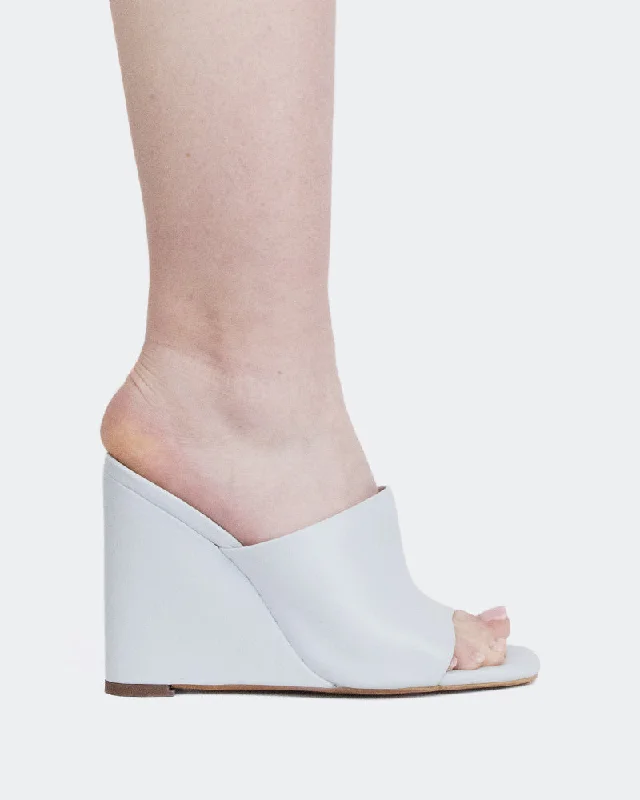 Sustainable Women's Recycled Material Sandals in Beige for Eco - Conscious ShoppersMinerva Light Blue Leather