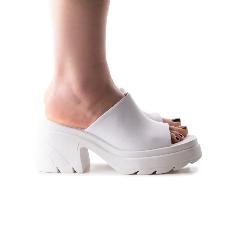 Lightweight Women's Mesh - Paneled Sandals in Yellow for BreathabilityReagan White Leather