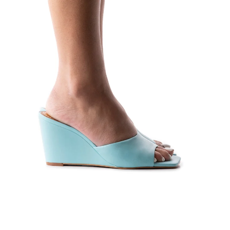 Adjustable Strap Women's Sandals with a Padded Heel in Pink for a Custom FitToscana Blue Leather