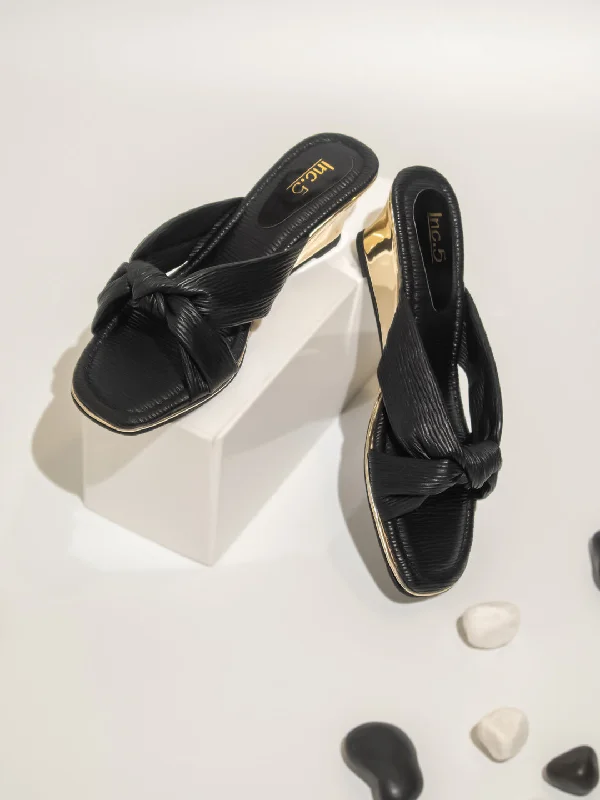 Women's Rhinestone - Embellished Open - Toe Sandals in Silver for a Glamorous Party LookWomen Black Textured Wedge Sandals