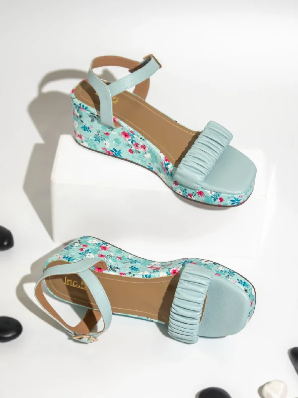 Women's Strappy Gladiator Sandals with Buckle Closures in Tan for a Boho LookWomen Blue Textured Wedge Sandals