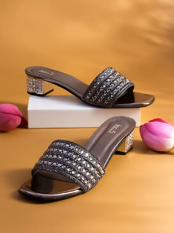 Women's Cork - Soled Espadrille Sandals with a Rope - Trimmed Upper in Navy for a Summer VibeWomen Gun Metal Toned Block Sandals Women's Cork - Soled Espadrille Sandals with a Rope - Trimmed Upper in Navy for a Summer VibeWomen Gun Metal Toned Block Sandals