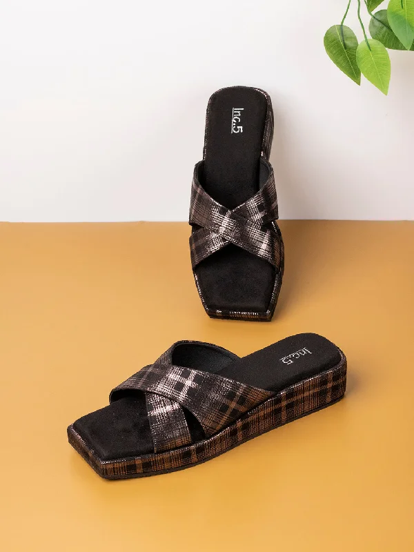 Child - Friendly Women's Sandals with a Secure Buckle in Purple for Moms on the GoWomens Black Printed Cross Strap Casual Wedge Heel Sandals