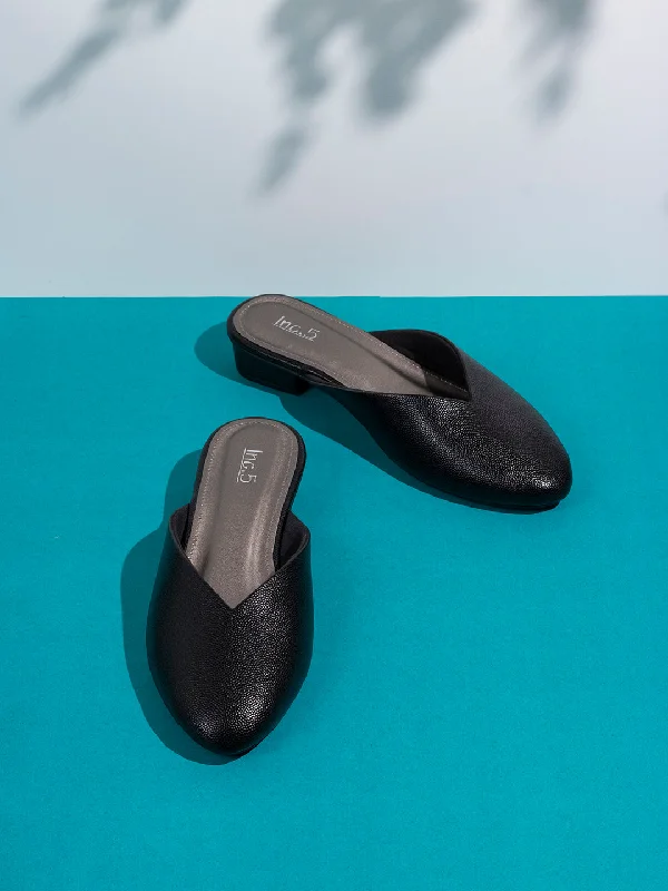 Women's Thong Sandals with a Beaded Design in Multicolor for a Beachy AestheticWomens Black Solid Pointed Toe Casual Block Heel Mule Sandals