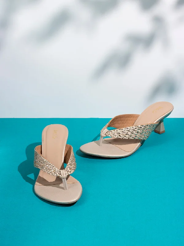 Women's Sandals with a Wedge Heel and a Tassel Detail in Orange for a Trendy LookWomens Golden Printed V Strap Party Wear Kitten Heel Sandals