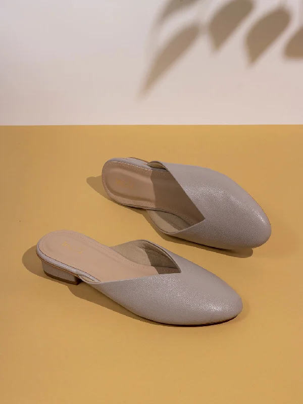 Women's Flat Slide Sandals with a Memory Foam Insole in White for All - Day ComfortWomens Grey Solid Pointed Toe Casual Block Heel Mule Sandals