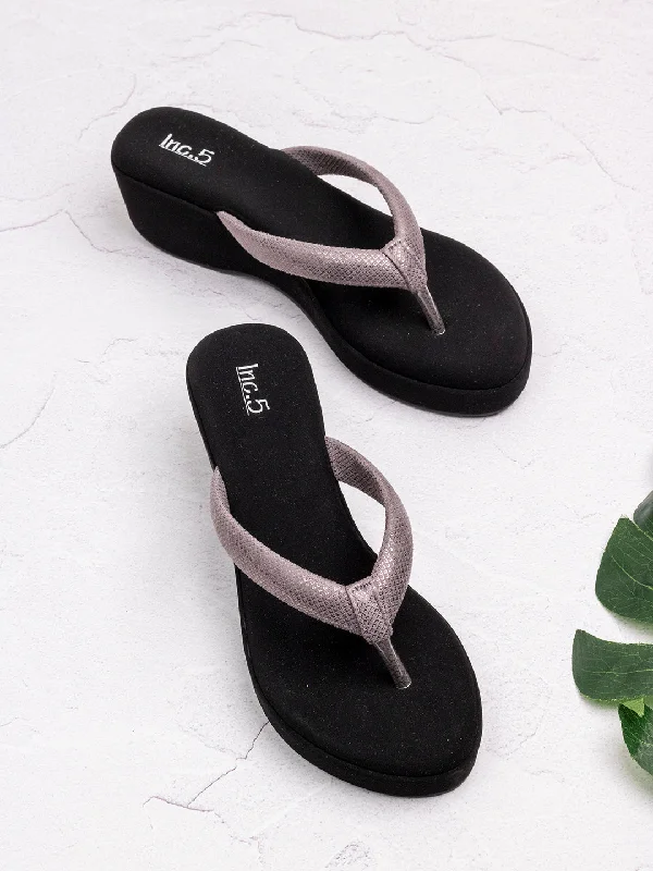 Anti - Slip Women's Sandals with a Grooved Sole in Green for Outdoor AdventuresWomens Grey Solid Round Toe Party Wear Wedge Heel Sandals