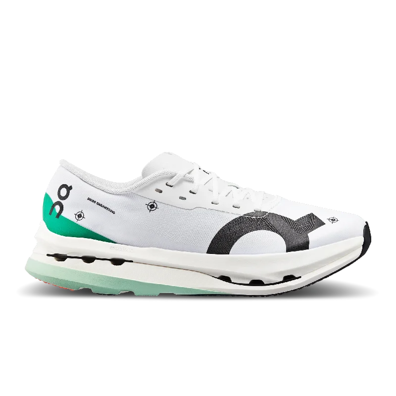 Padded Tongue and Collar Women's Running Shoes in Green for Added ComfortCloudboom Echo 3 Padded Tongue and Collar Women's Running Shoes in Green for Added ComfortCloudboom Echo 3