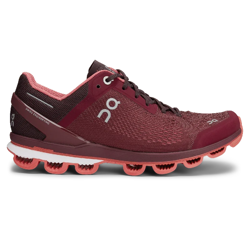 Women's Running Shoes with Adjustable Laces in Beige for a Custom FitCloudsurfer 5