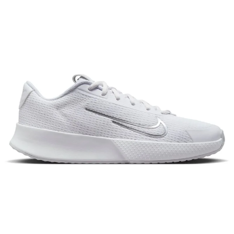 Women's durable leather tennis shoes for long - lasting useNike Vapor Lite 2 HC Women Hard-Court Tennis Shoes - White/Metallic Silver-Pure Plantinum Women's durable leather tennis shoes for long - lasting useNike Vapor Lite 2 HC Women Hard-Court Tennis Shoes - White/Metallic Silver-Pure Plantinum