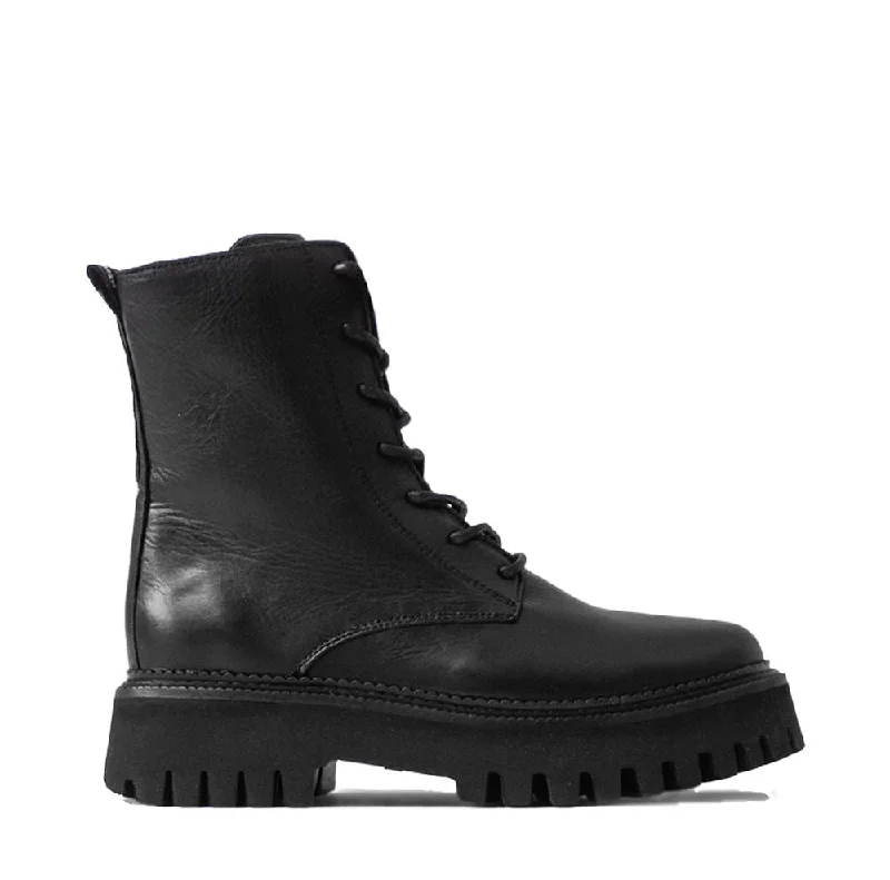 women's ankle boots with elastic sidesGroovy Hiking Black Boots
