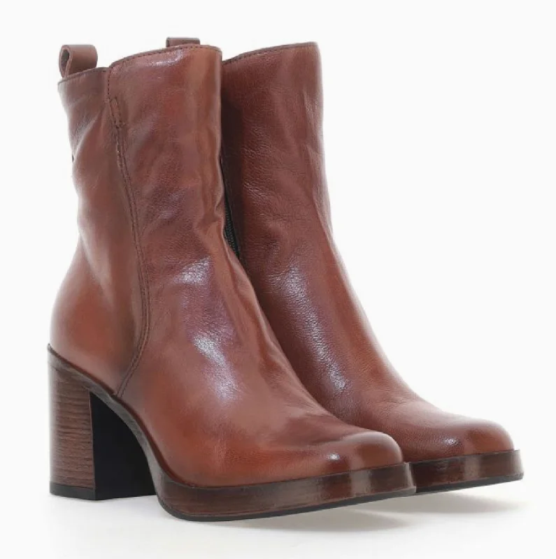 women's ankle boots with zippersMJUS P96212 Heeled Boot in Brown