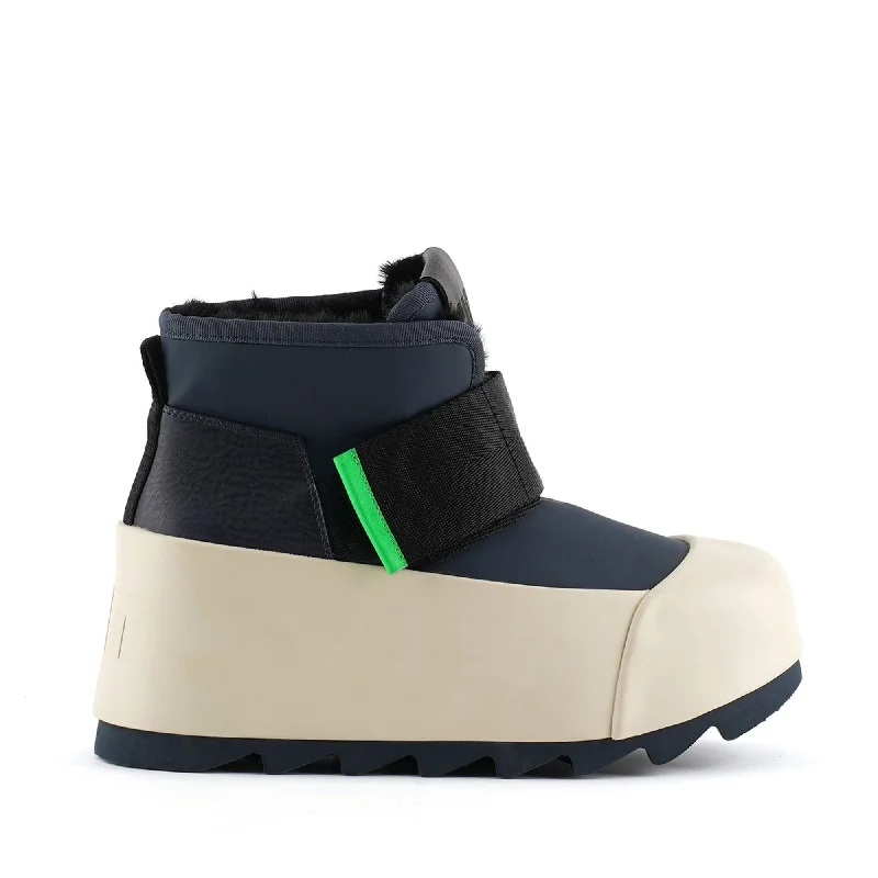 women's booties with pull-on tabsPolar Run