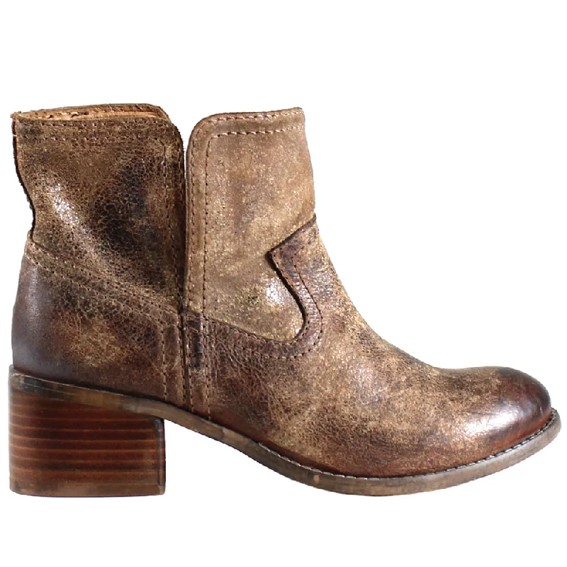 women's ankle boots for fashion-forwardWalnut Grove Round Toe Pull On Booties