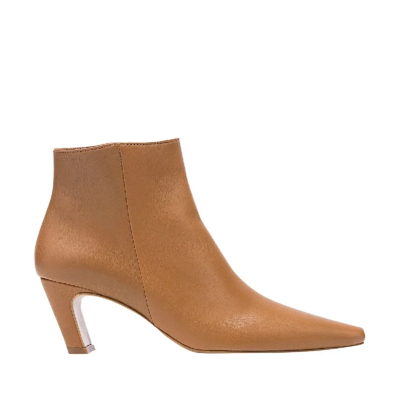 women's ankle boots for fashion-forwardXenia Leather Cognac Boots
